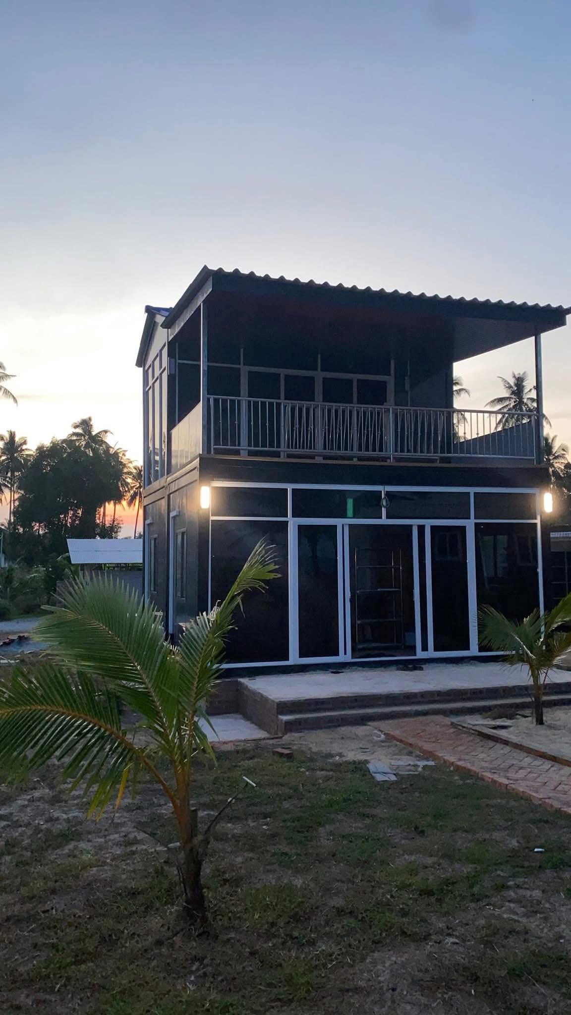 Projek siap NF Alumglass Dimension - rumah dua tingkat dengan tingkap kaca aluminium
