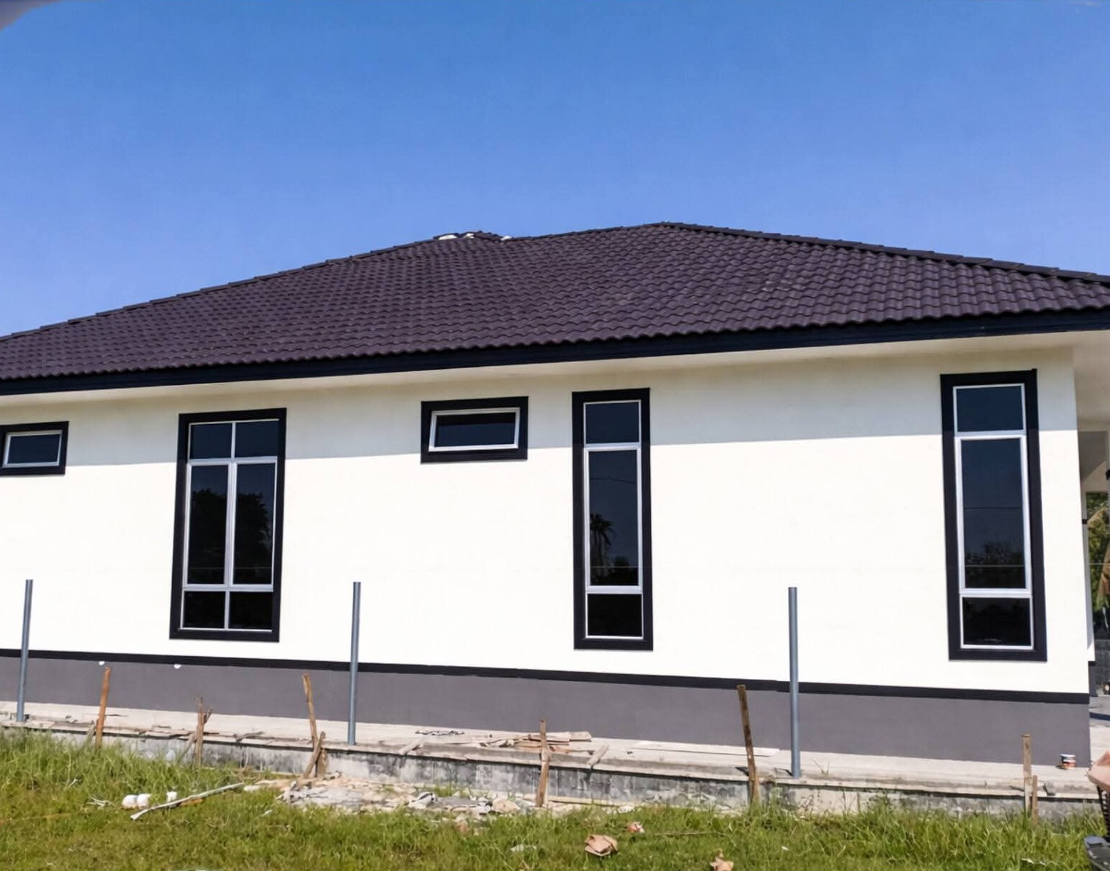 Casement window rumah bumbung genting