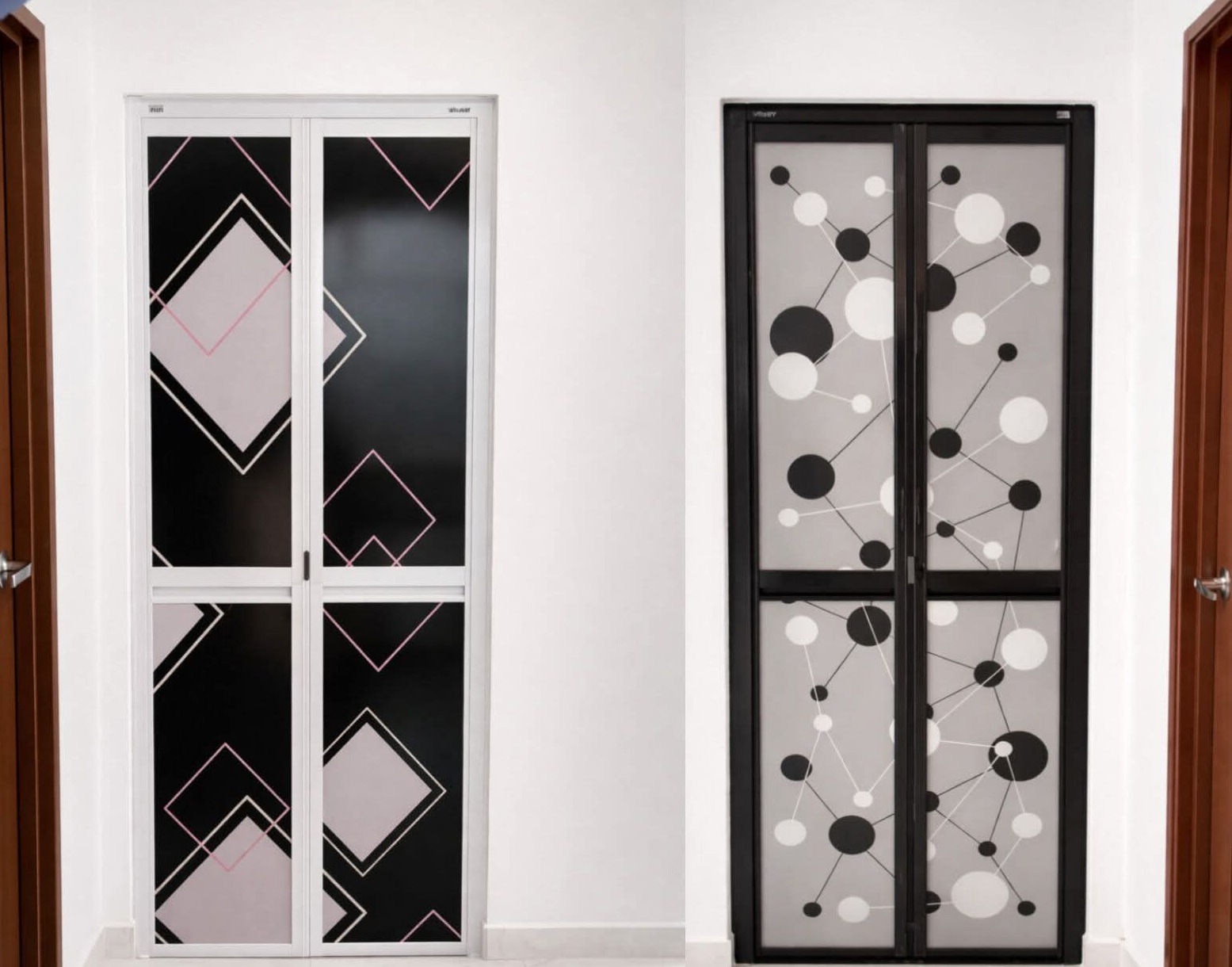 Pintu tandas bifold vitally corak geometrik
