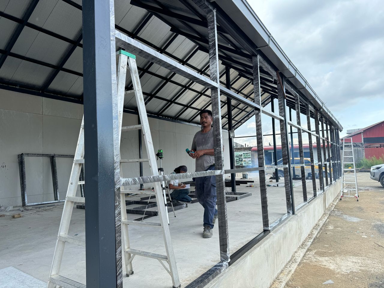 Tukang memasang rangka aluminium kafe modular Kubang Kerian
