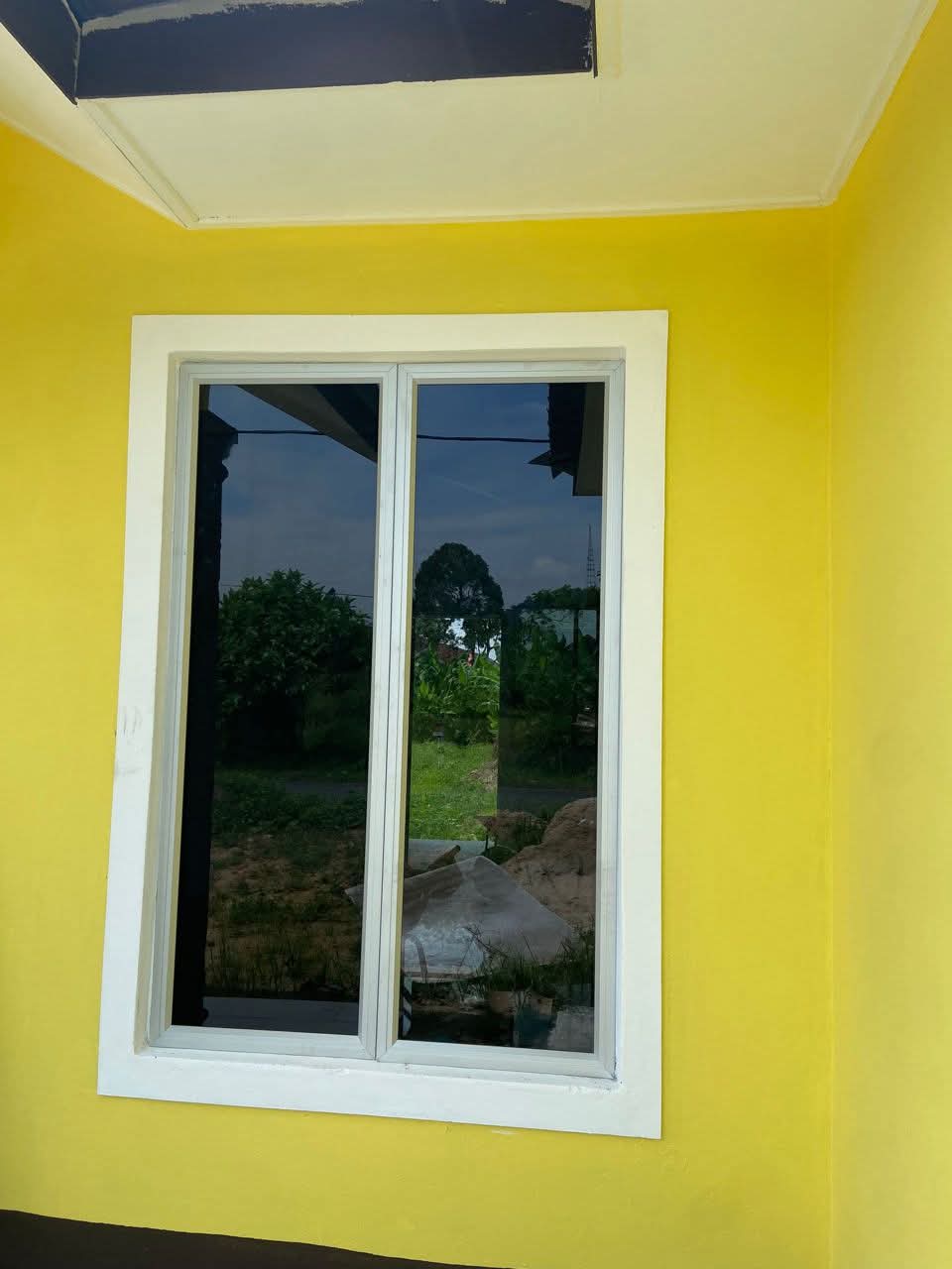 Tingkap siap dipasang, hasil kemas
